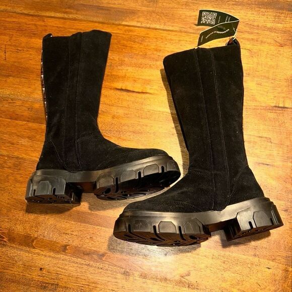 NWOB Farm Rio Lug Sole Boots - Picture 5 of 10